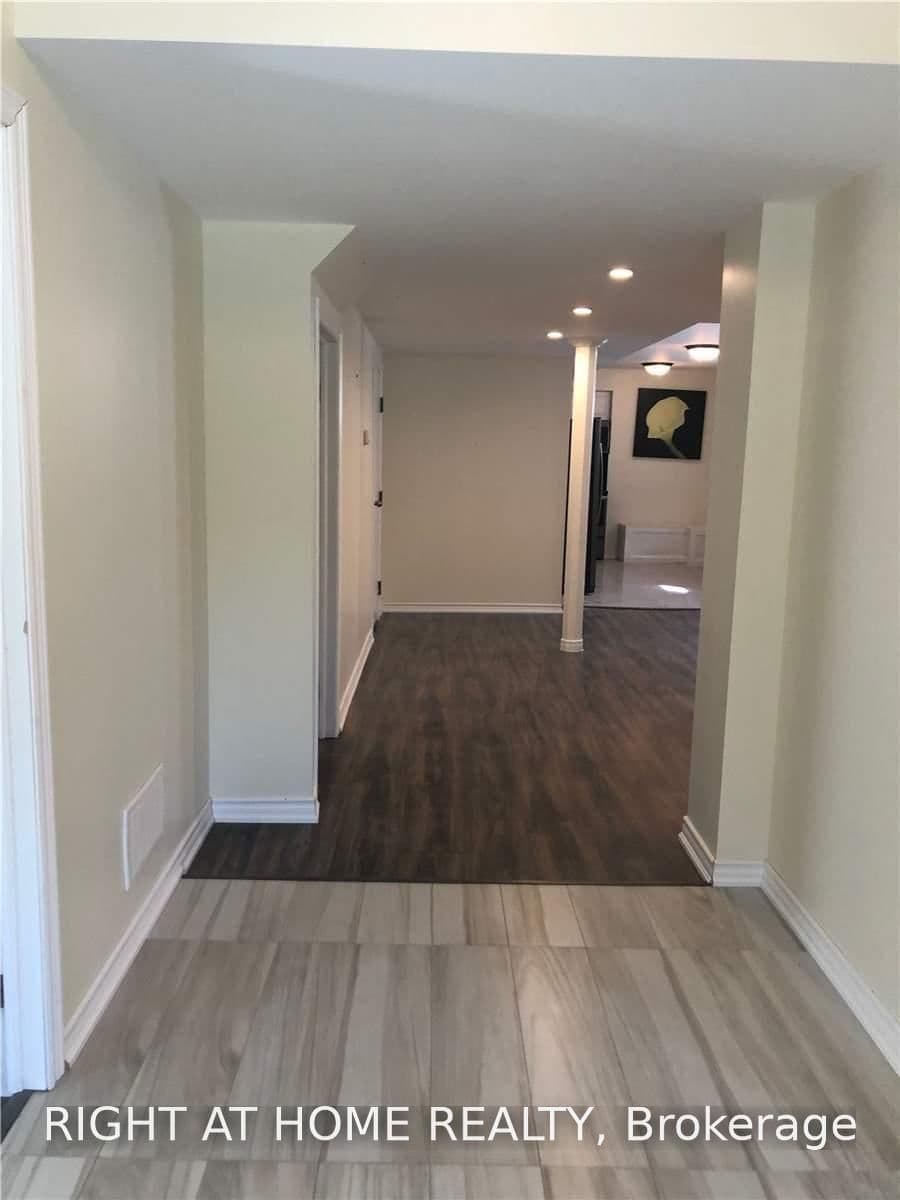91 Stockell Crescent, Unit Lower thumbnail 6