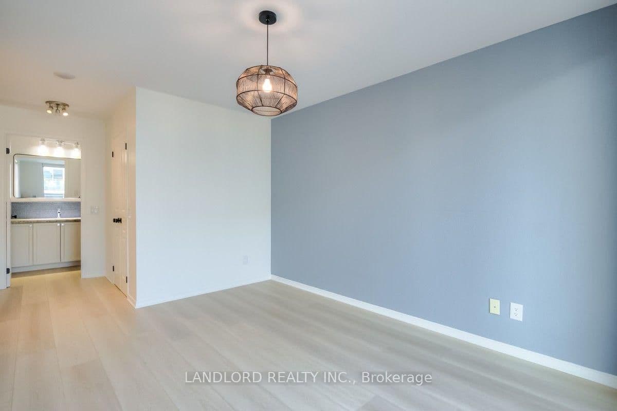 1863 Queen Street E, Unit 512 thumbnail 12