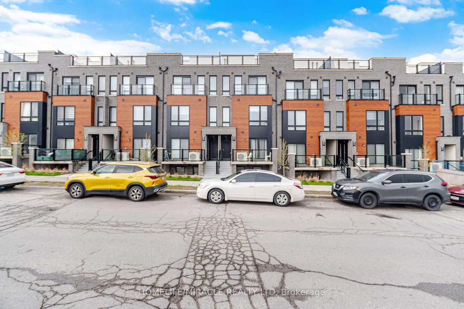 30 Liben Way, Unit 20 thumbnail 2
