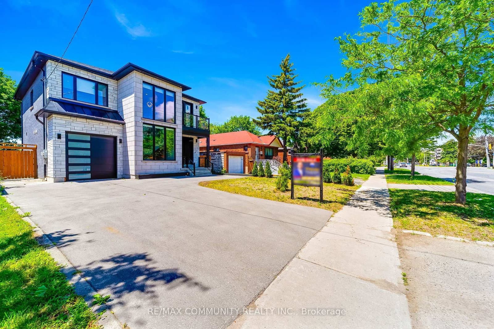 856 Kennedy Road thumbnail 2