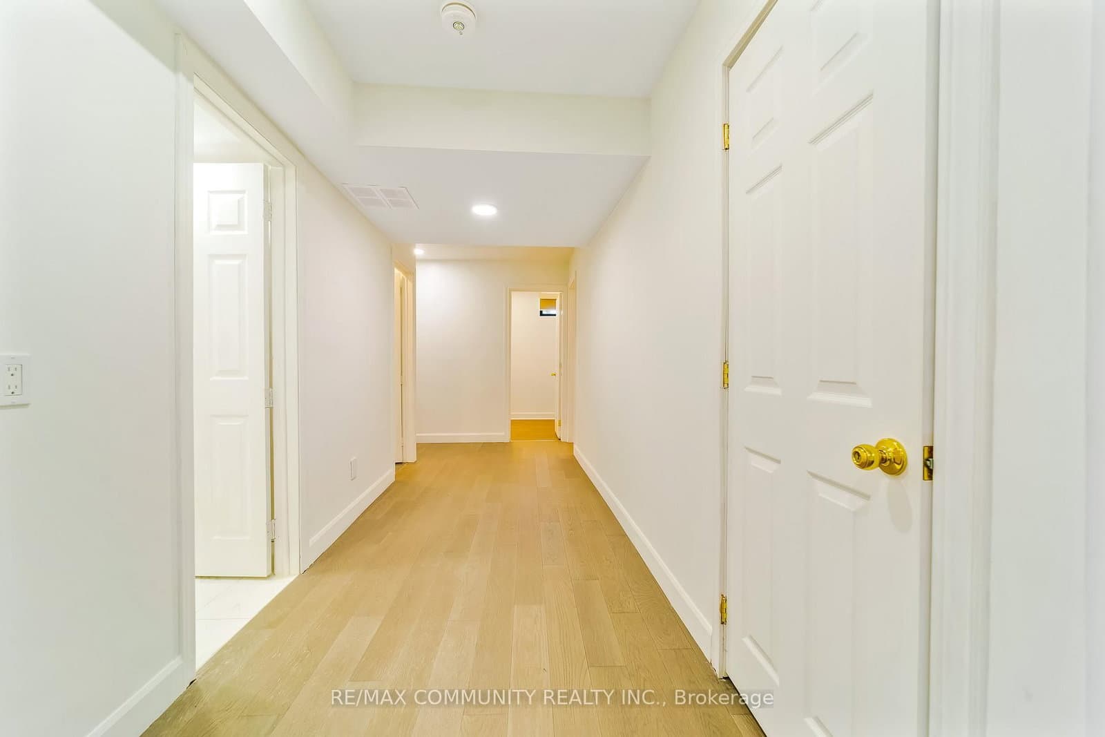 856 Kennedy Road thumbnail 39