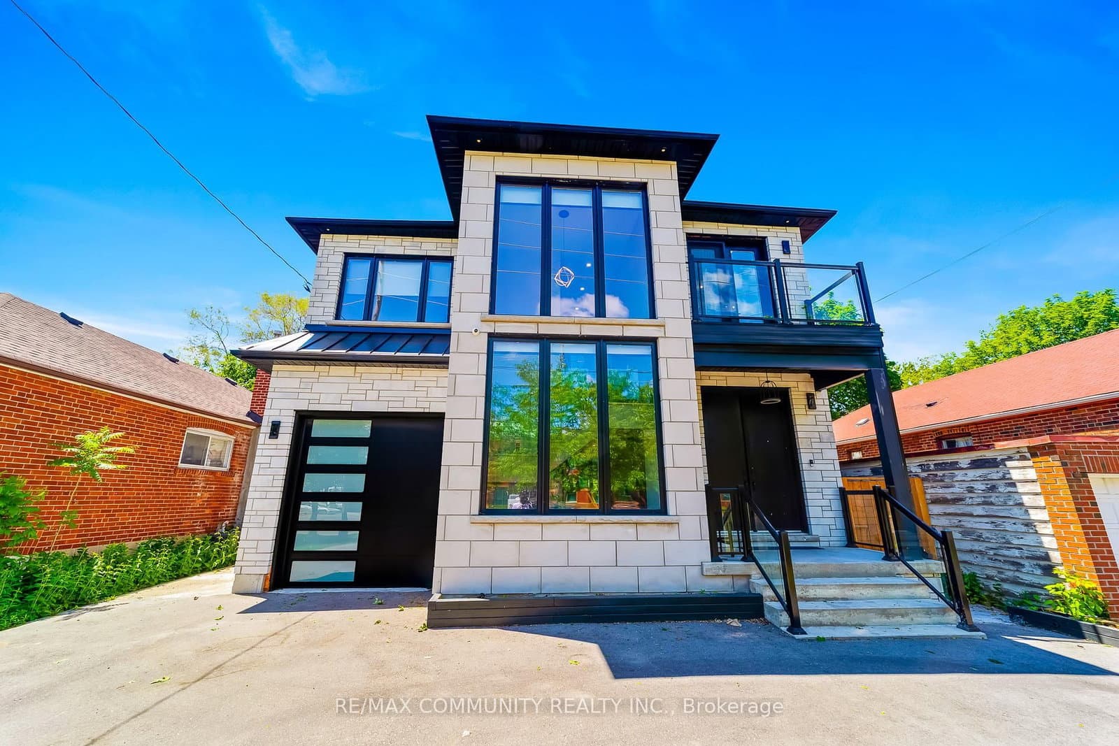 856 Kennedy Road thumbnail 4