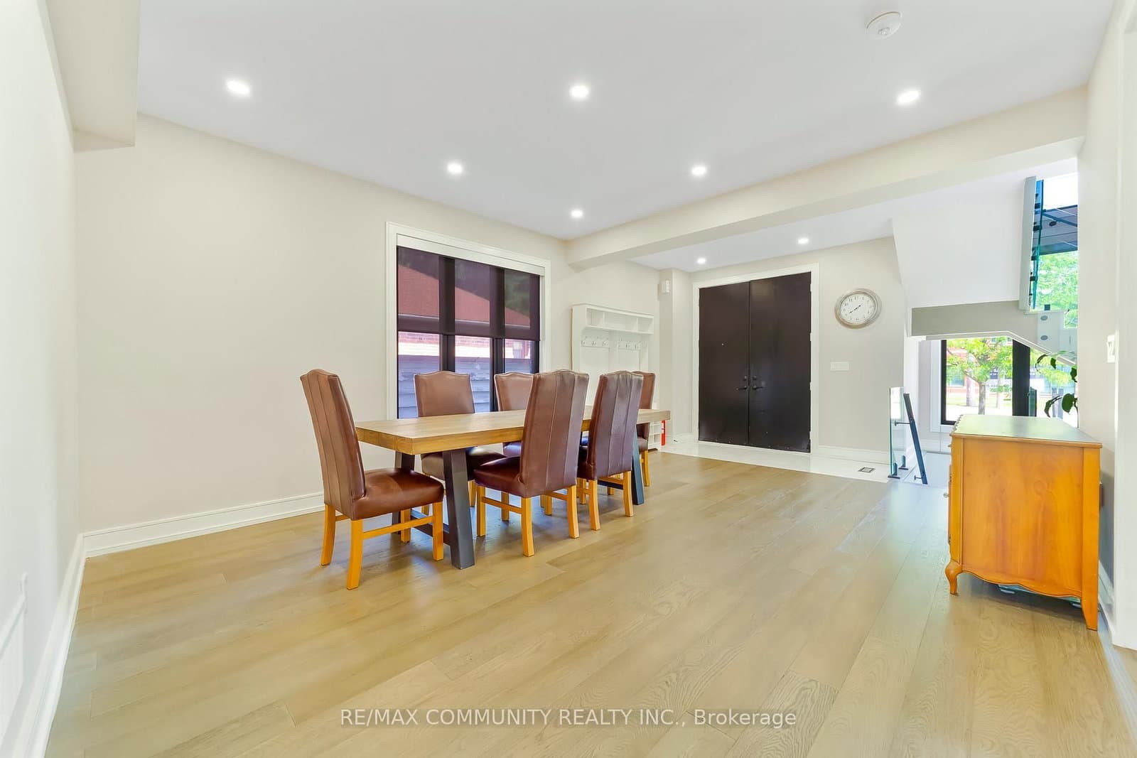 856 Kennedy Road thumbnail 8
