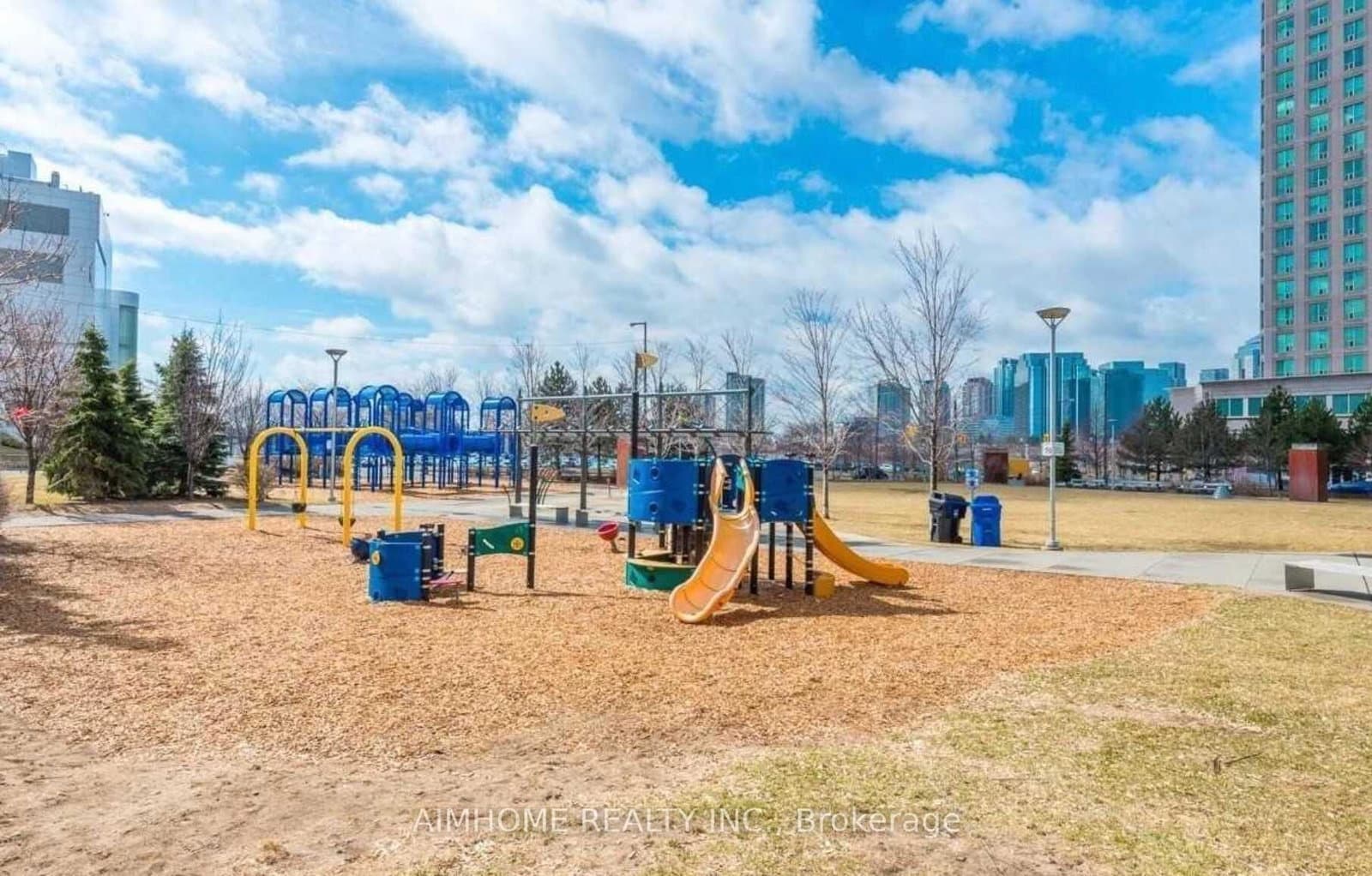 38 Lee Centre Drive, Unit Th 330 thumbnail 15