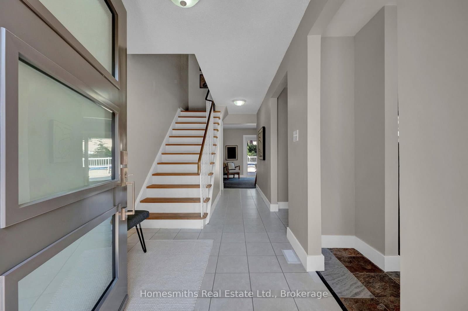 44 Loscombe Drive thumbnail 2