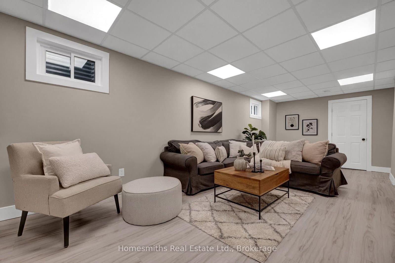 44 Loscombe Drive thumbnail 34