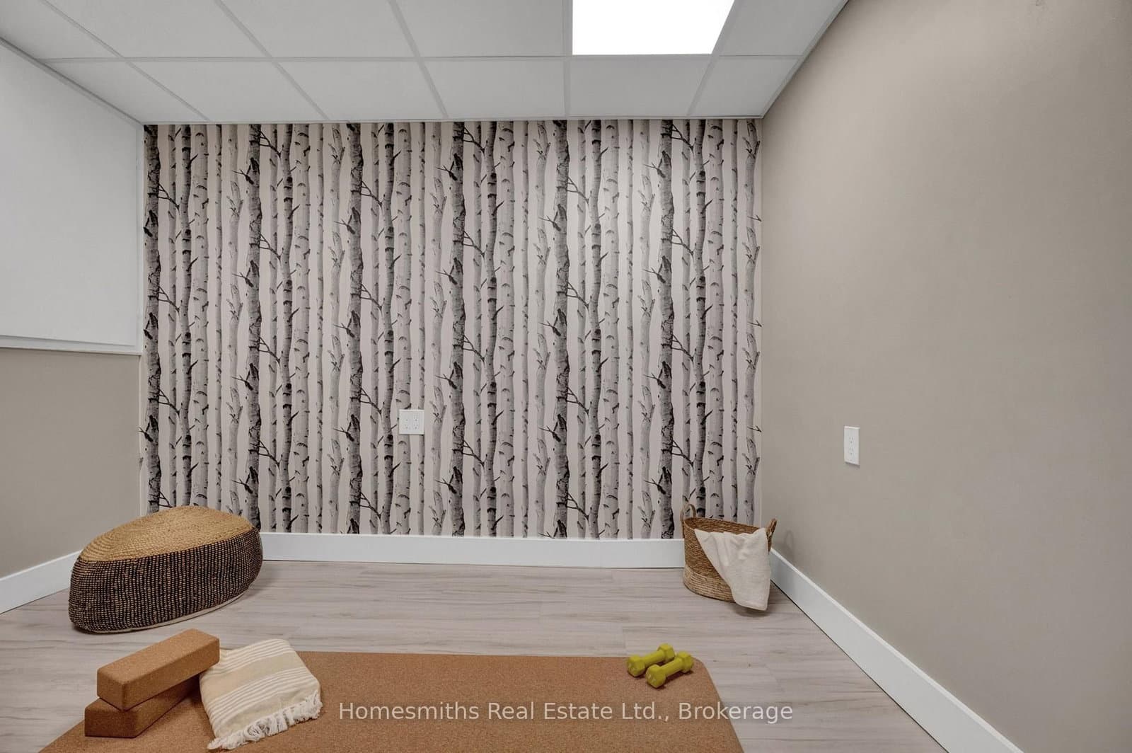 44 Loscombe Drive thumbnail 38