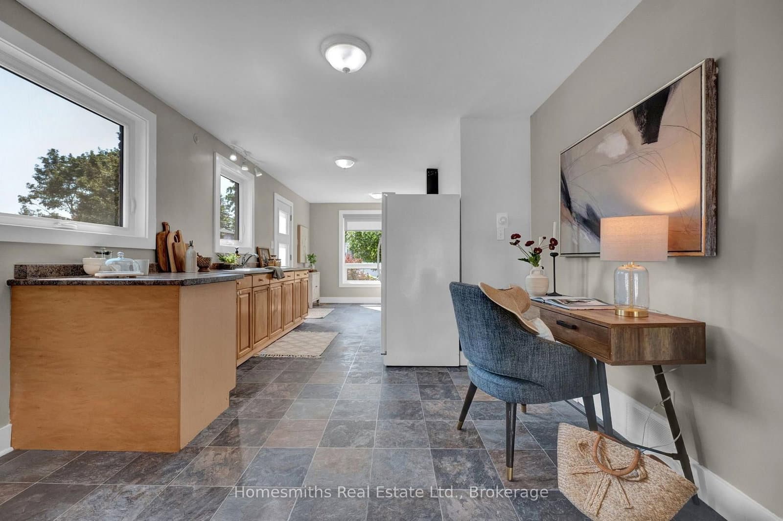 44 Loscombe Drive thumbnail 8