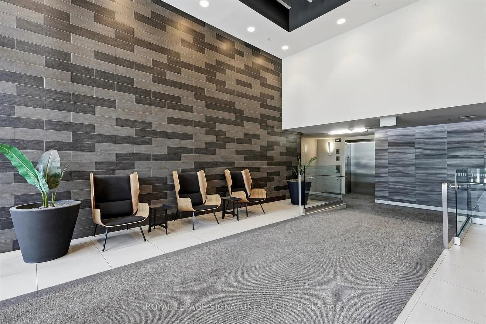 1238 Dundas Street E, Unit 711 thumbnail 22
