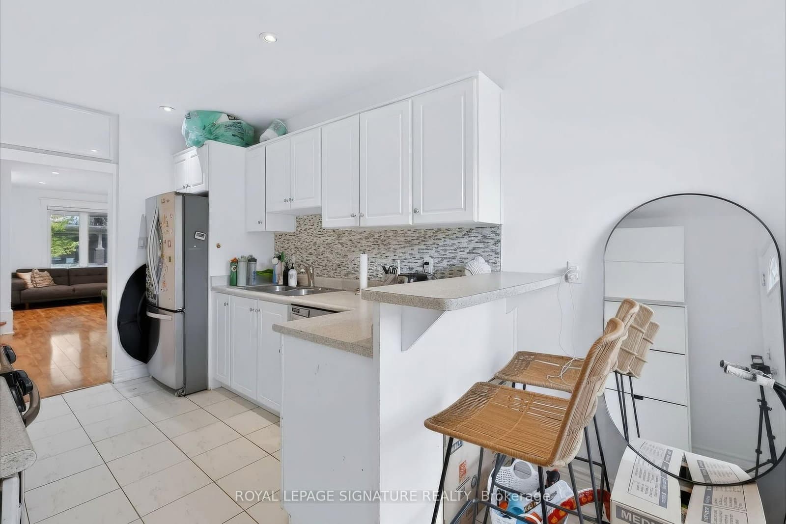 37 Strathcona Avenue thumbnail 11