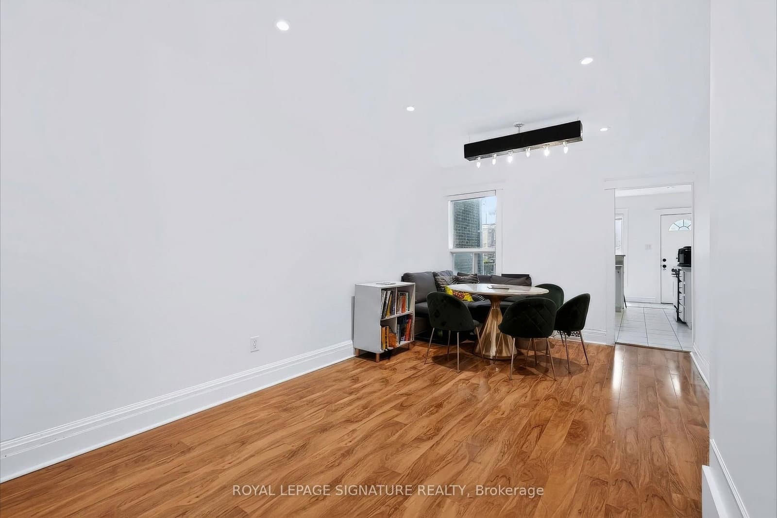 37 Strathcona Avenue thumbnail 6