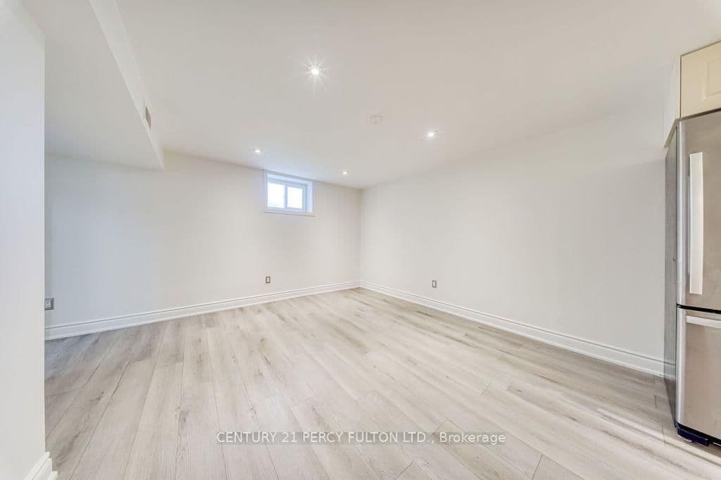 36 Merryfield Drive, Unit Bsmt thumbnail 15