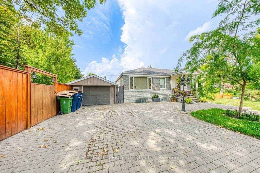 36 Merryfield Drive, Unit Bsmt thumbnail 2