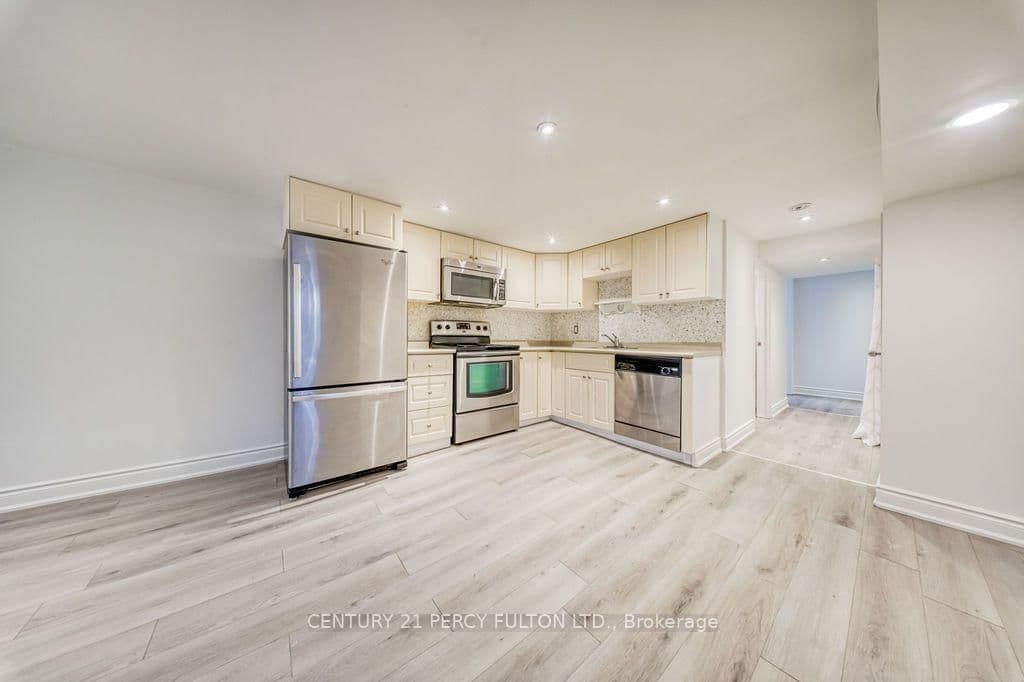 36 Merryfield Drive, Unit Bsmt thumbnail 9