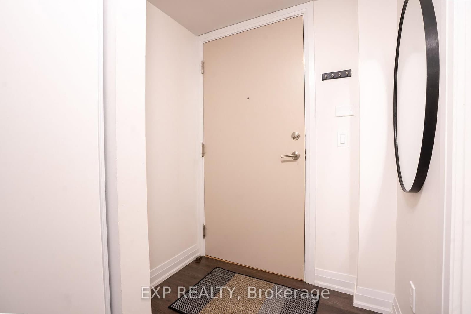 20 Meadowglen Place, Unit 2410 thumbnail 12