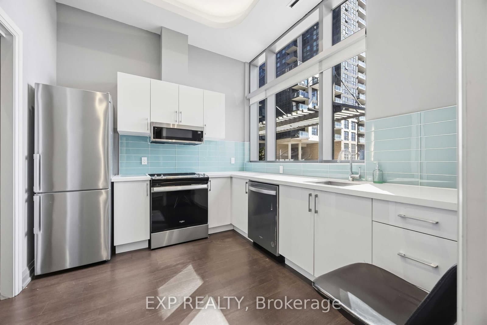 20 Meadowglen Place, Unit 2410 thumbnail 16