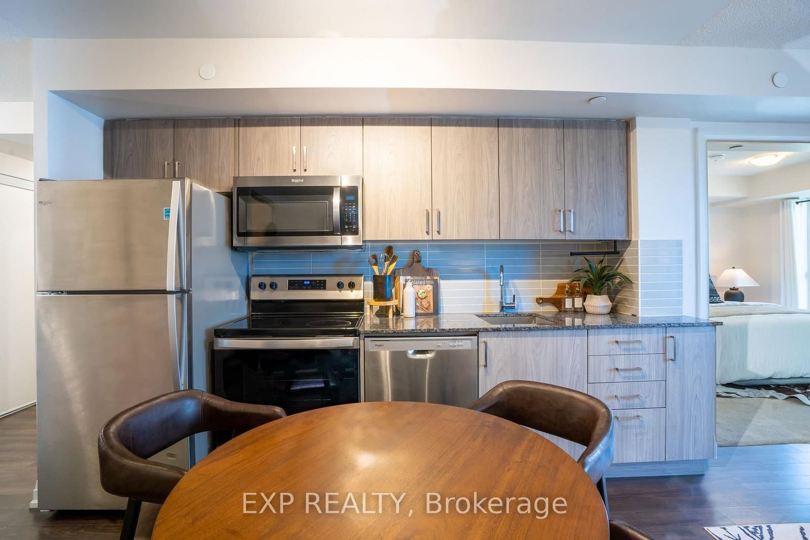 20 Meadowglen Place, Unit 2410 thumbnail 3