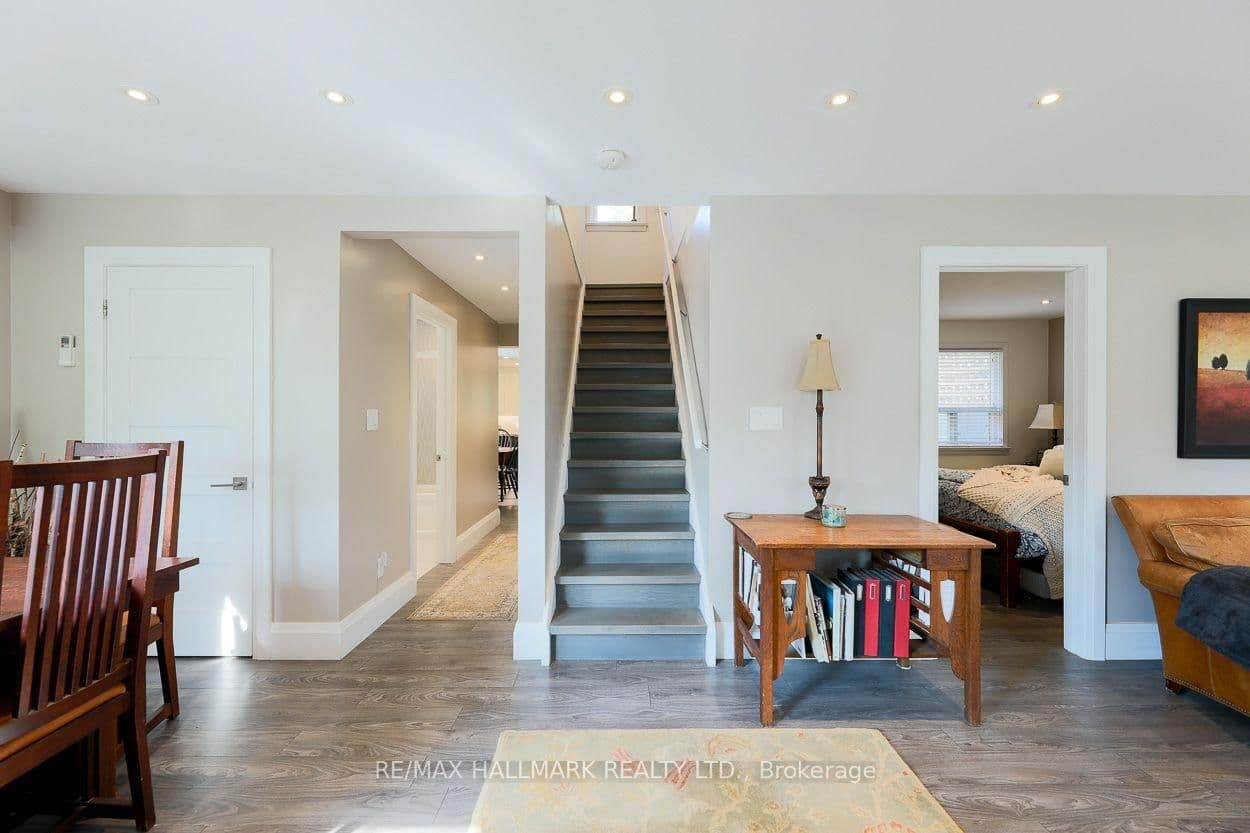 110 Lakeside Avenue thumbnail 13