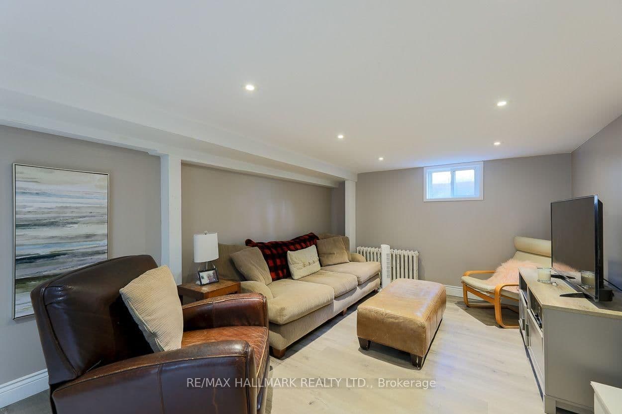 110 Lakeside Avenue thumbnail 18