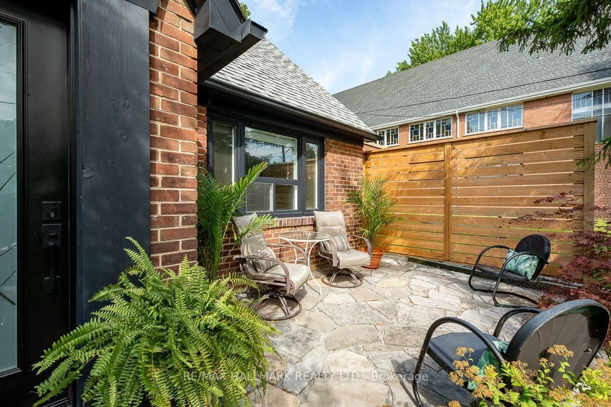 110 Lakeside Avenue thumbnail 2