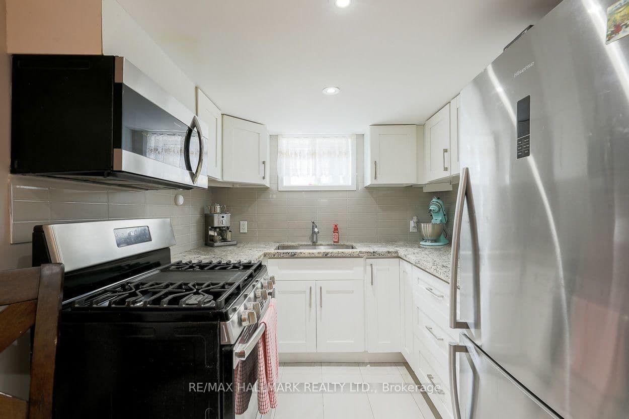 110 Lakeside Avenue thumbnail 20