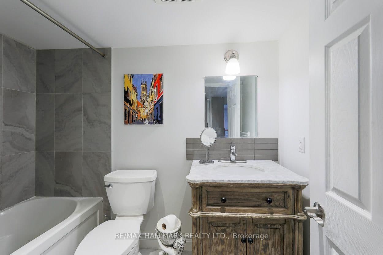 110 Lakeside Avenue thumbnail 23