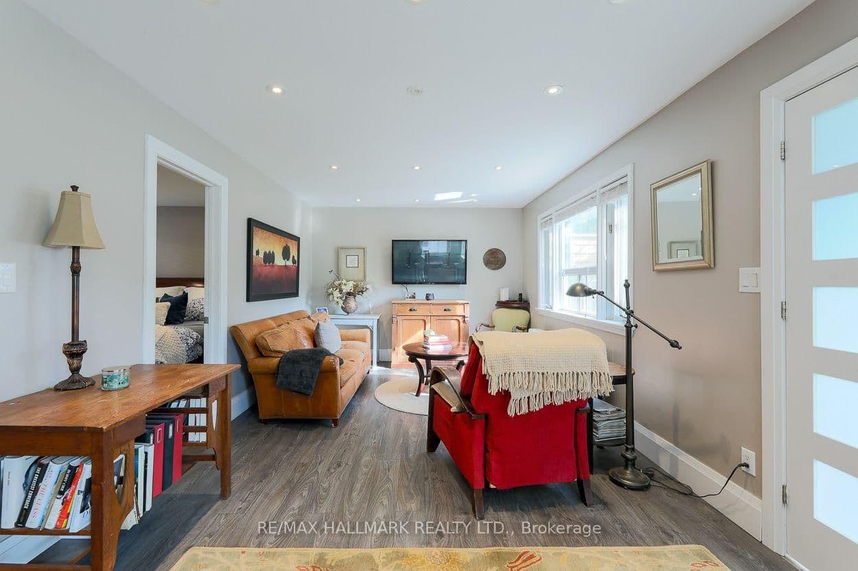 110 Lakeside Avenue thumbnail 3