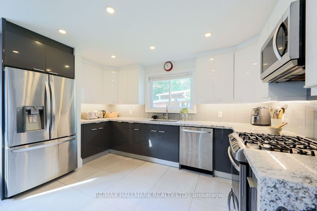 110 Lakeside Avenue thumbnail 7