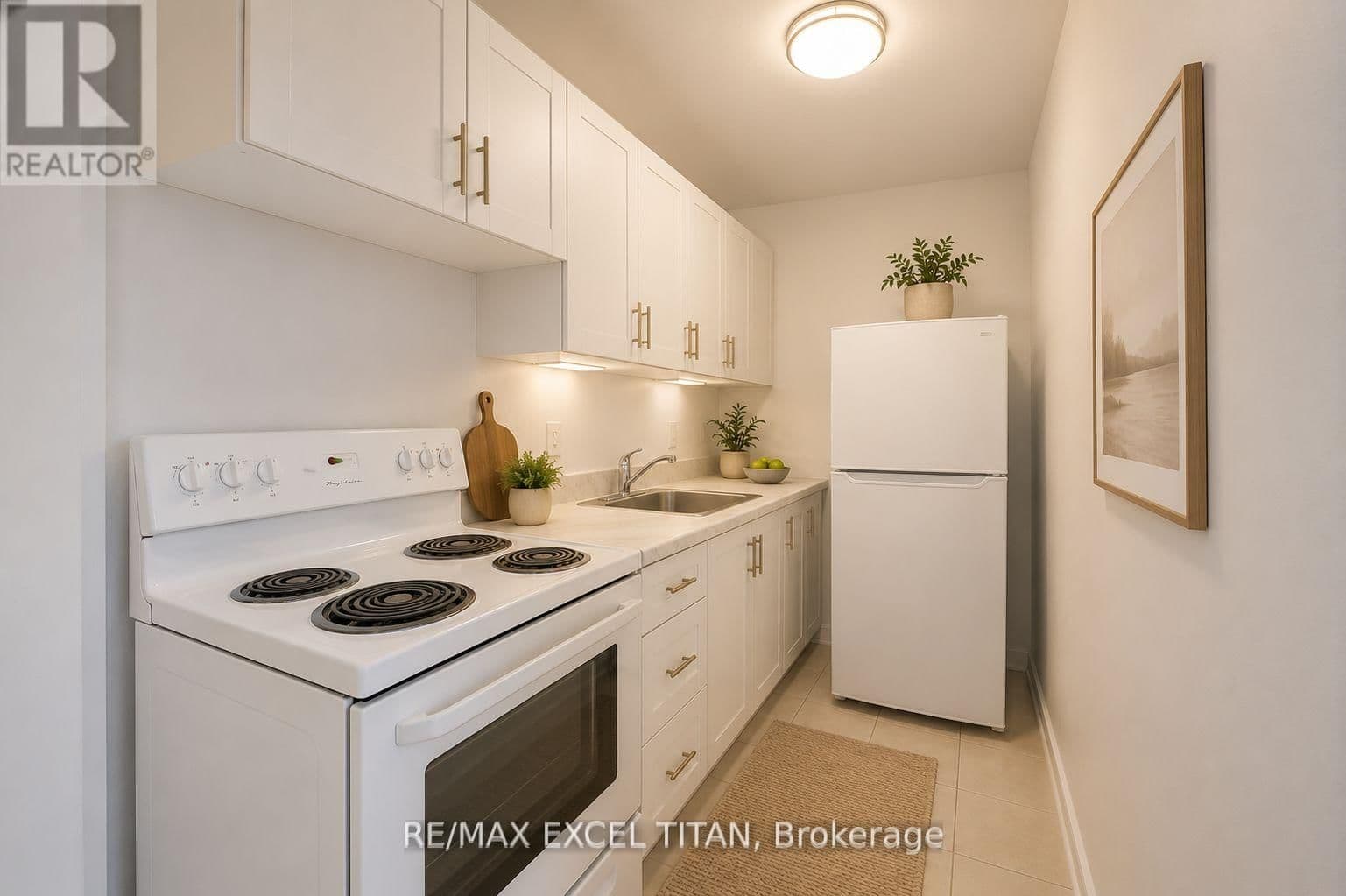 165 Cosburn Avenue, Unit 307 thumbnail 6