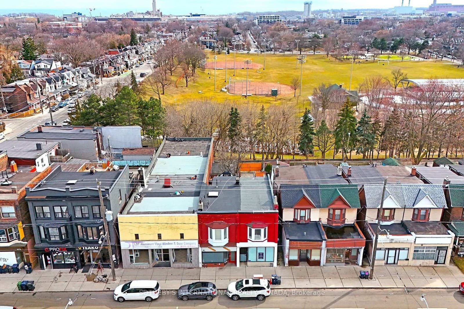 1271 Gerrard Street E thumbnail 2