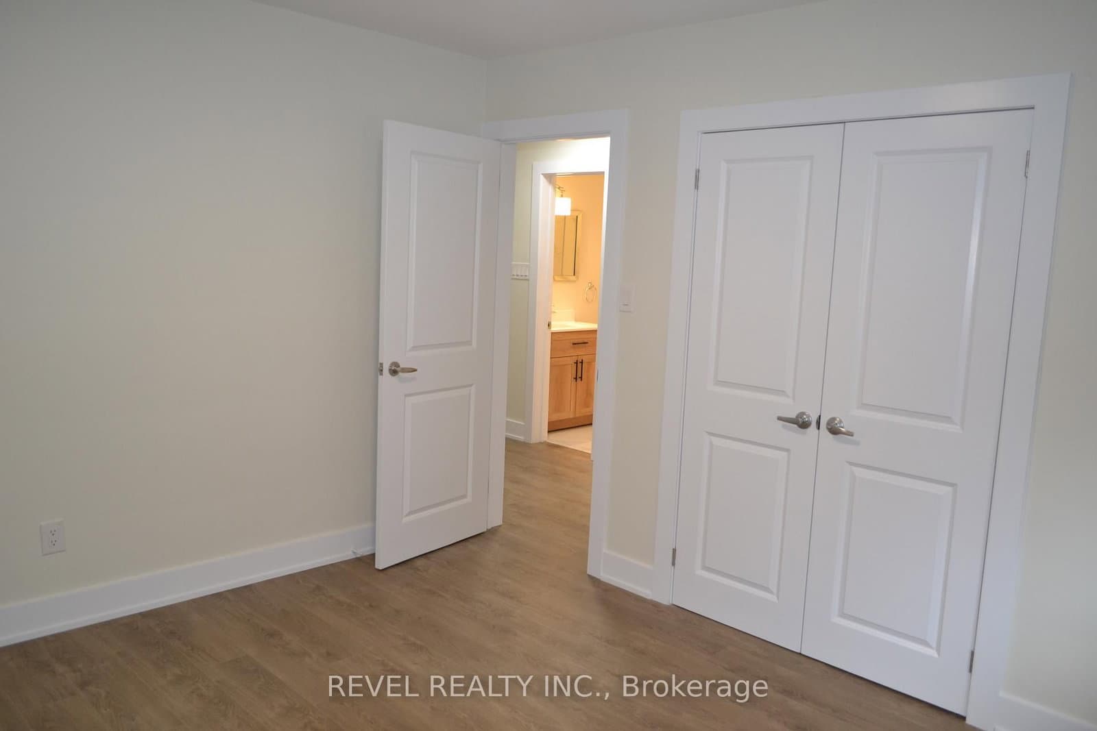 15 Cedar Brae Boulevard thumbnail 13