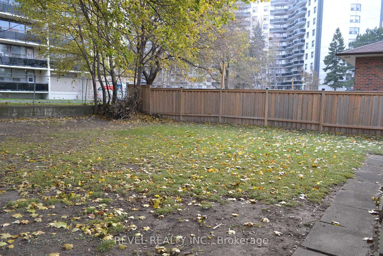 15 Cedar Brae Boulevard thumbnail 24