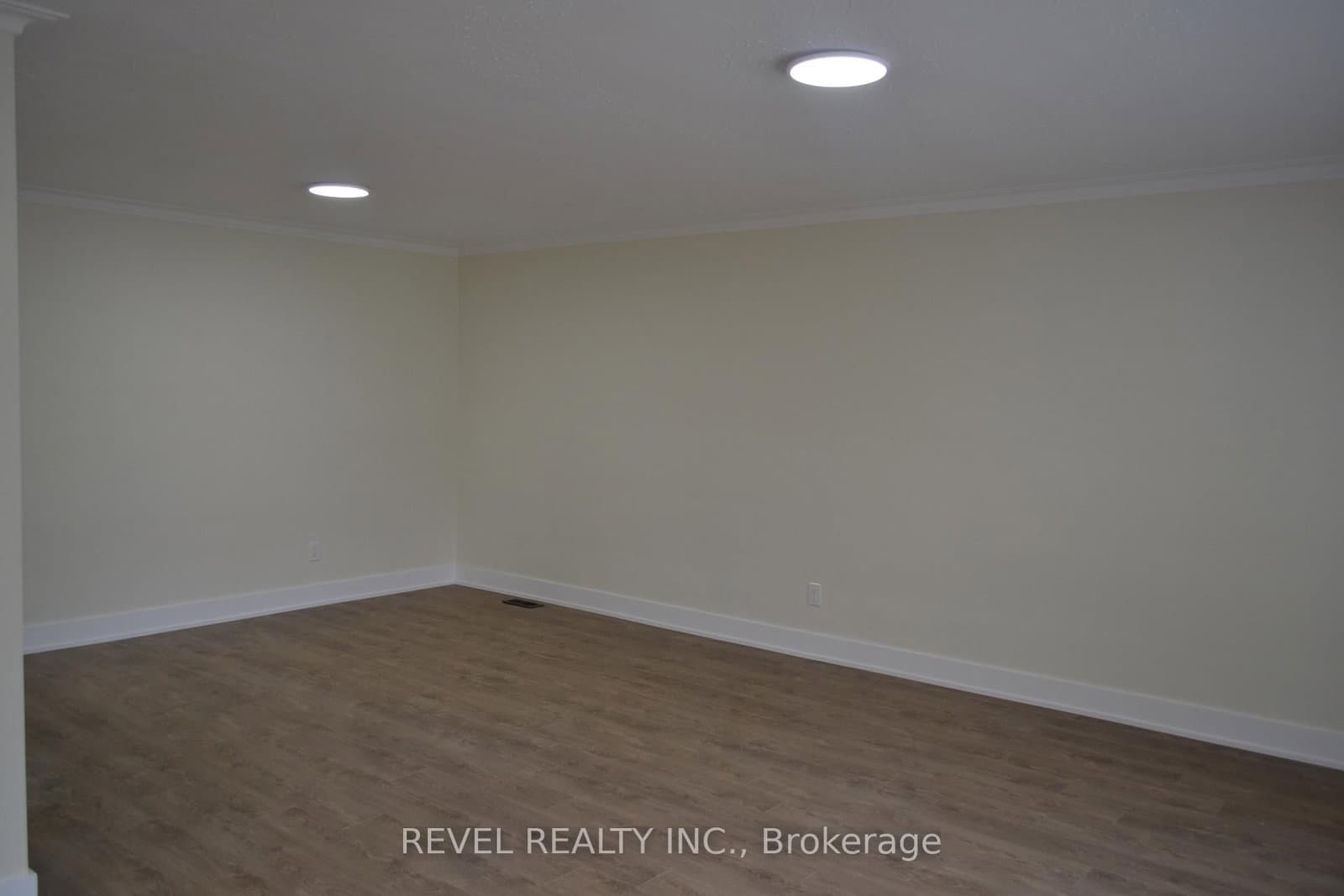 15 Cedar Brae Boulevard thumbnail 5