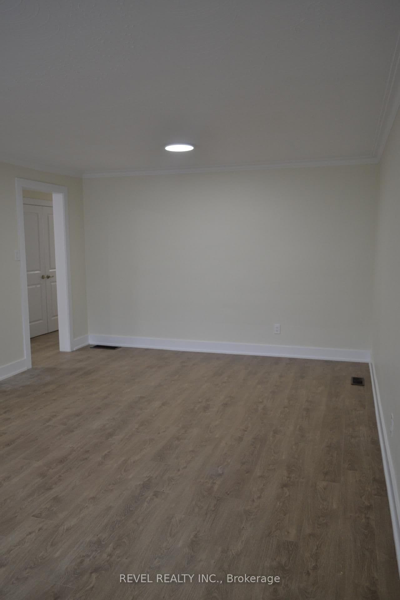 15 Cedar Brae Boulevard thumbnail 6