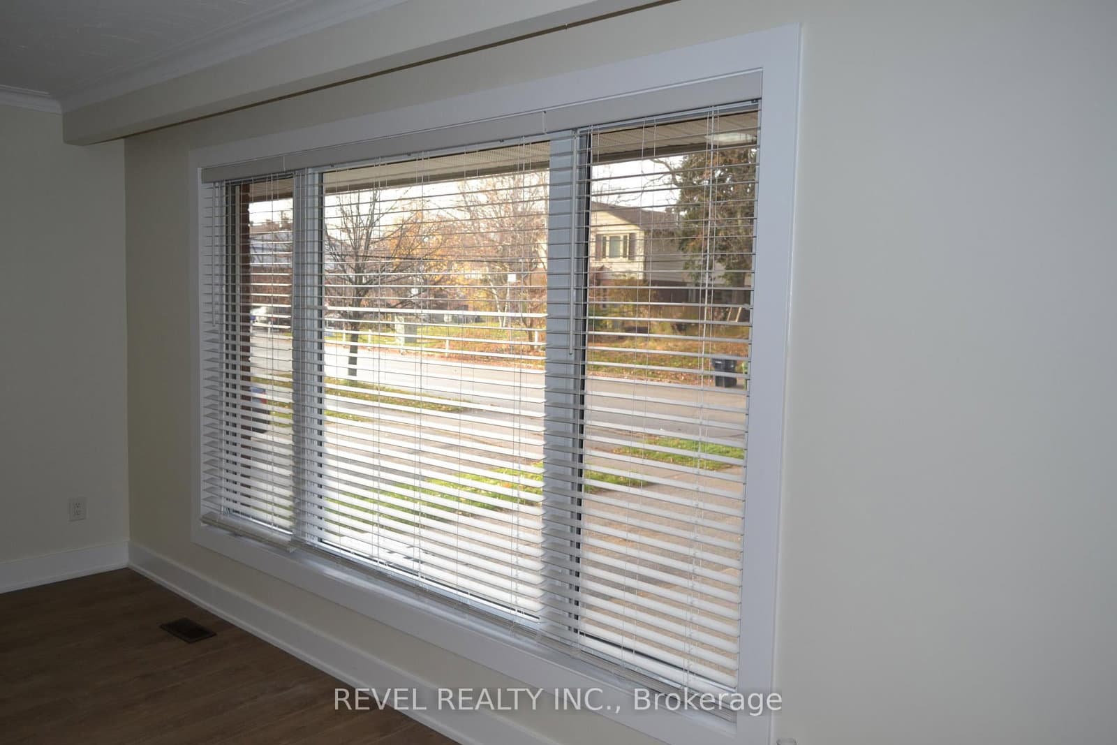 15 Cedar Brae Boulevard thumbnail 8