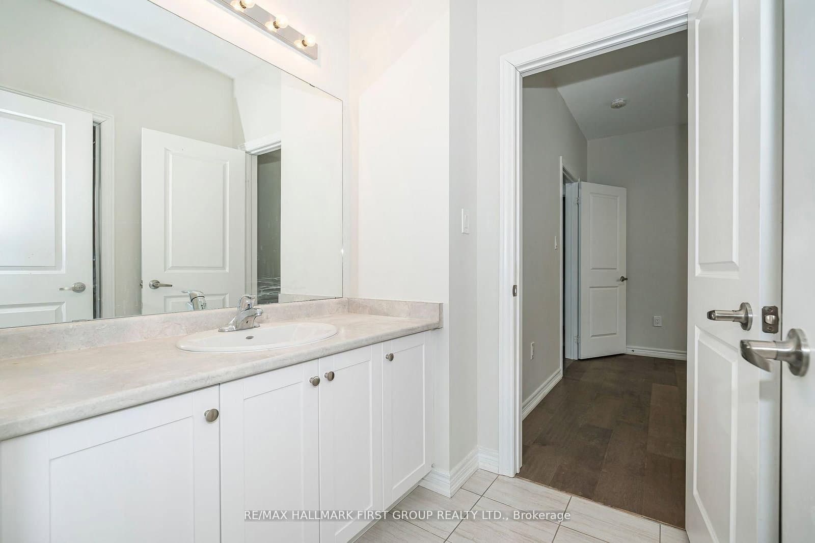 49 Walter Clifford Nesbitt Drive thumbnail 32