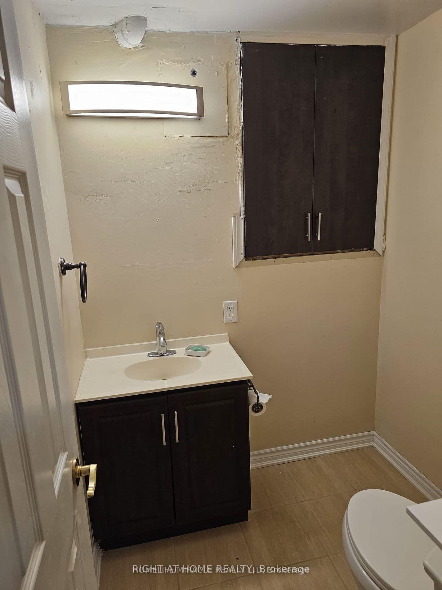 730 Sheppard Avenue, Unit Bsmt thumbnail 11