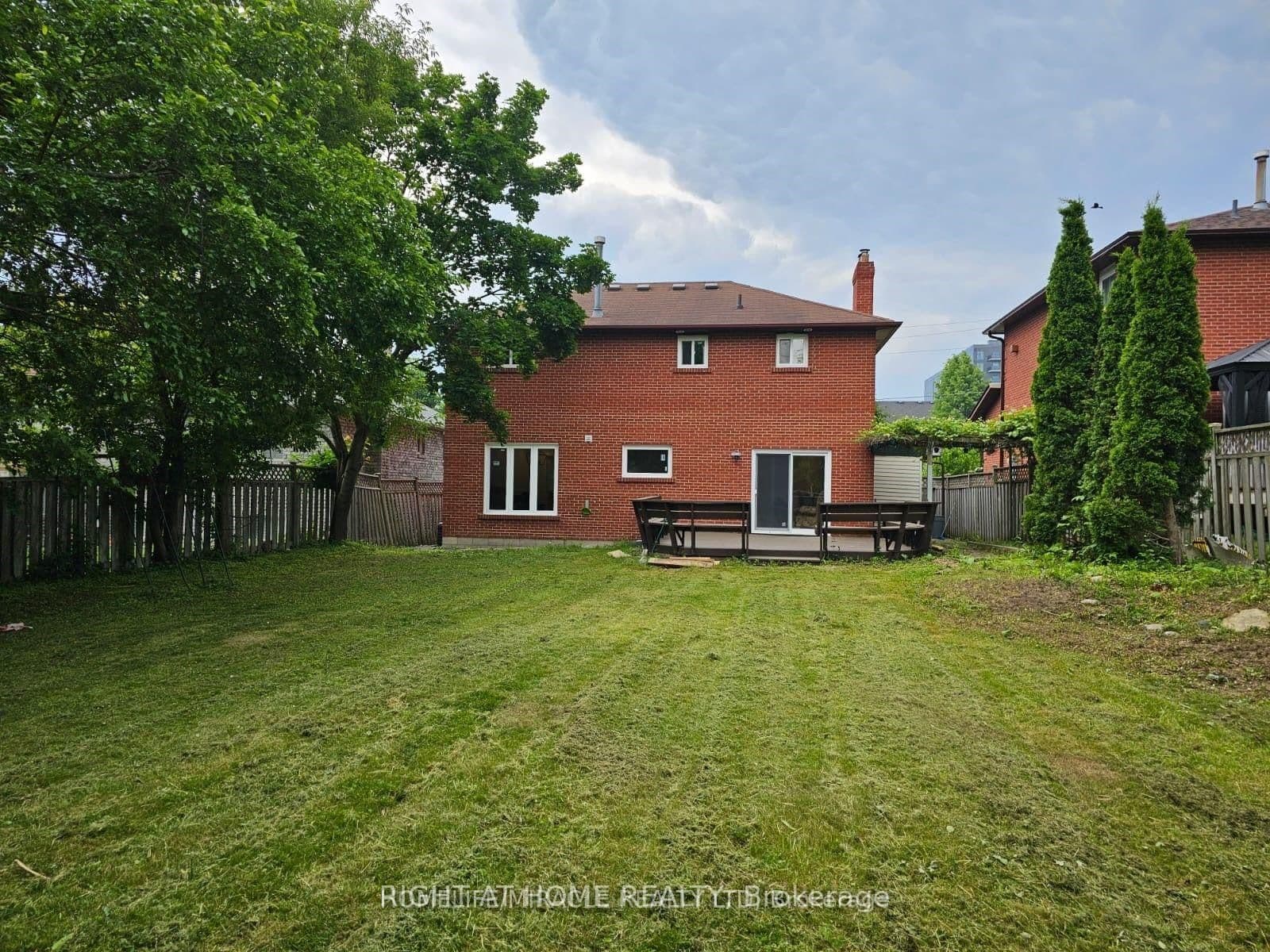 730 Sheppard Avenue, Unit Bsmt thumbnail 12