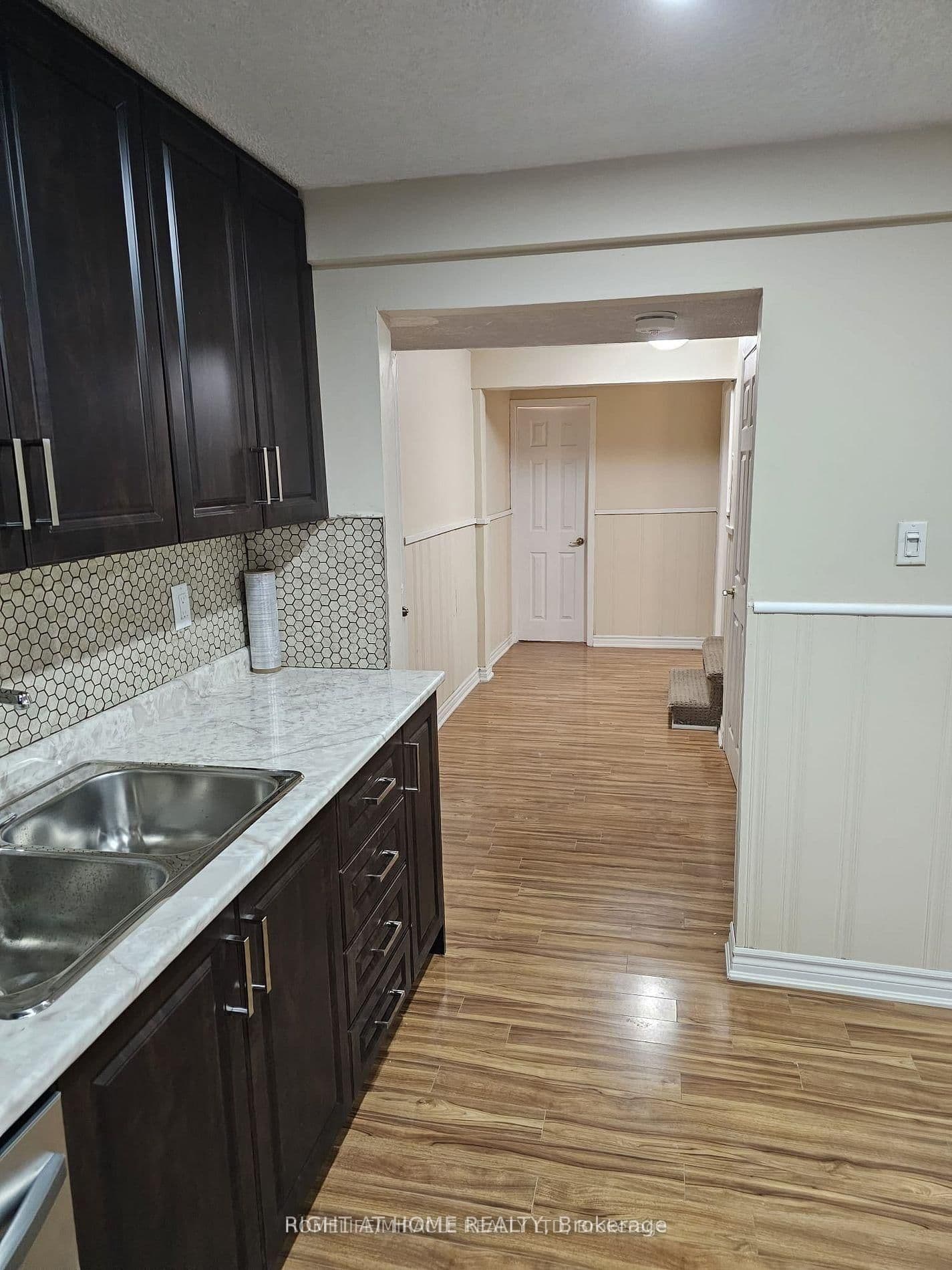 730 Sheppard Avenue, Unit Bsmt thumbnail 7