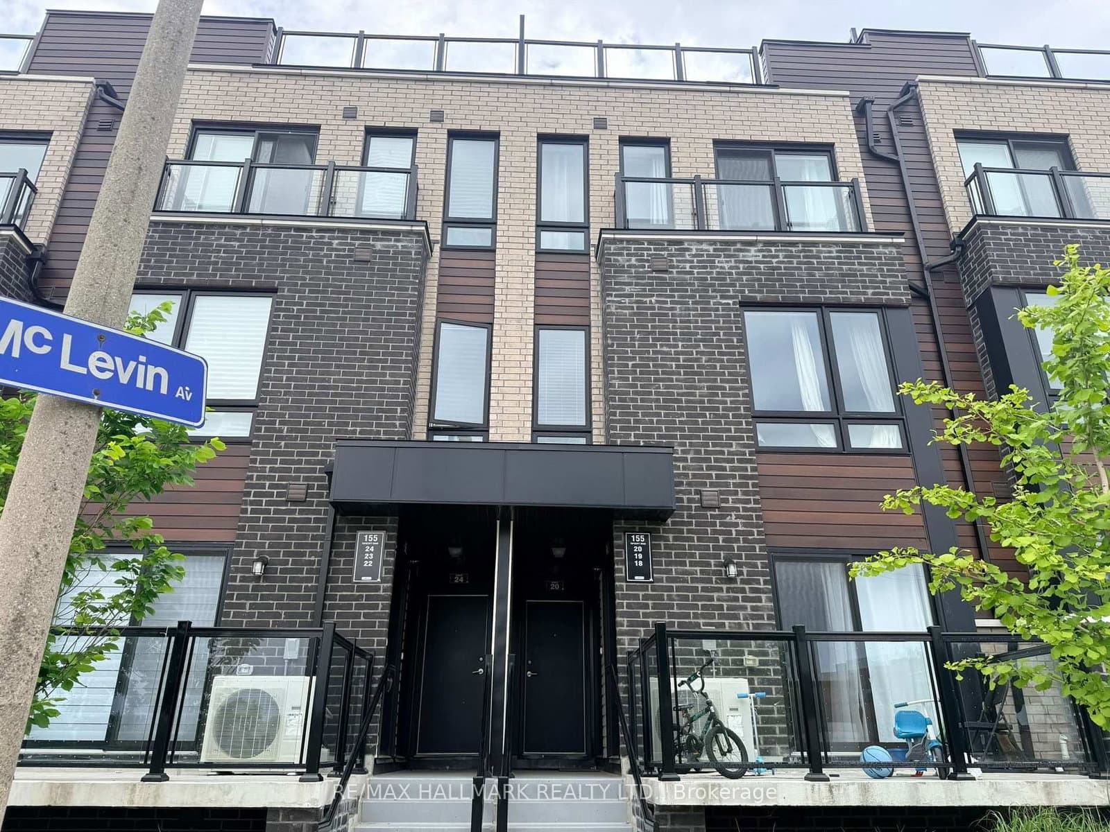 155 Tapscott Road, Unit 18 thumbnail 2