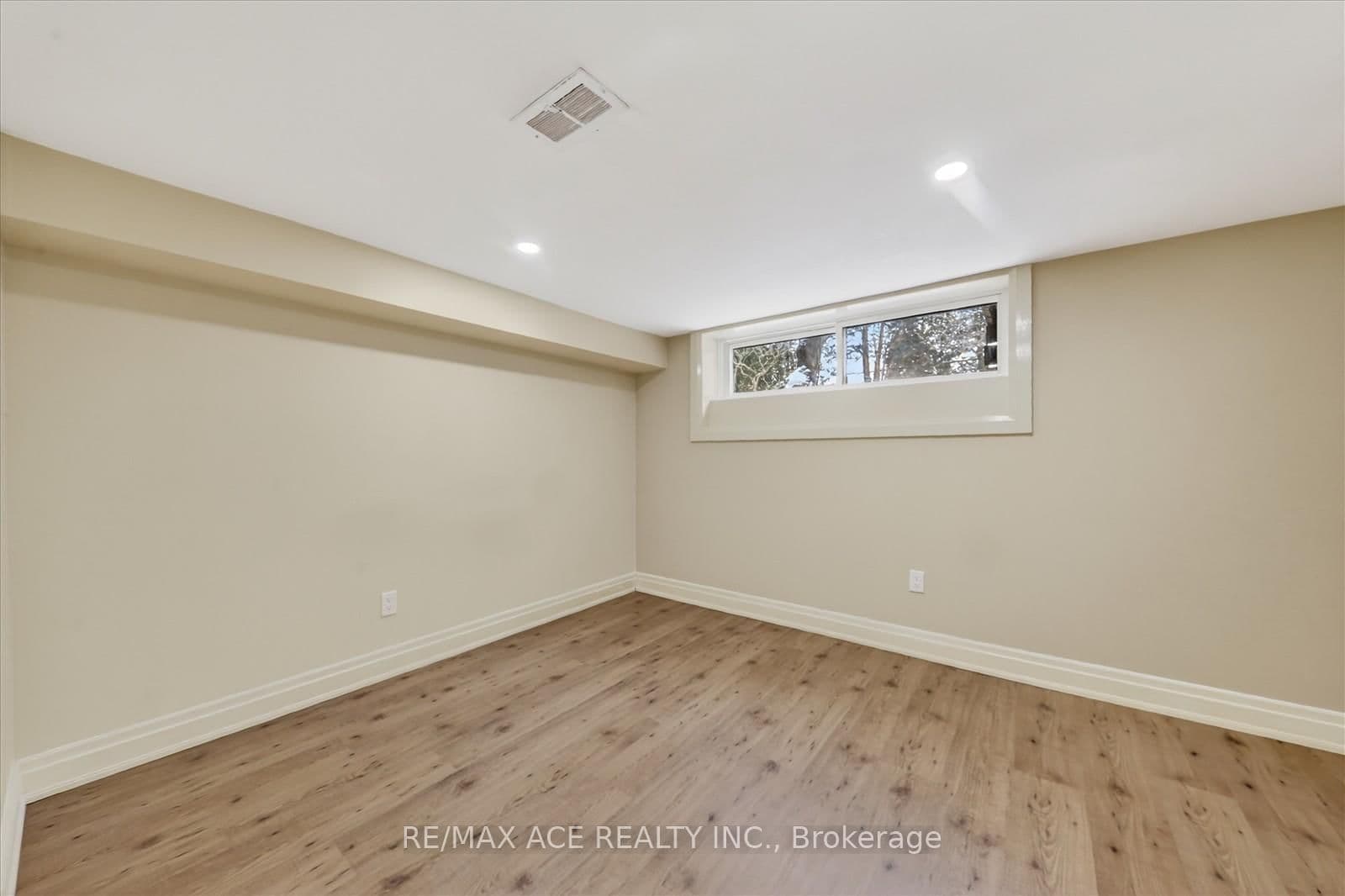 40 Brinloor Boulevard, Unit Bsmt thumbnail 16