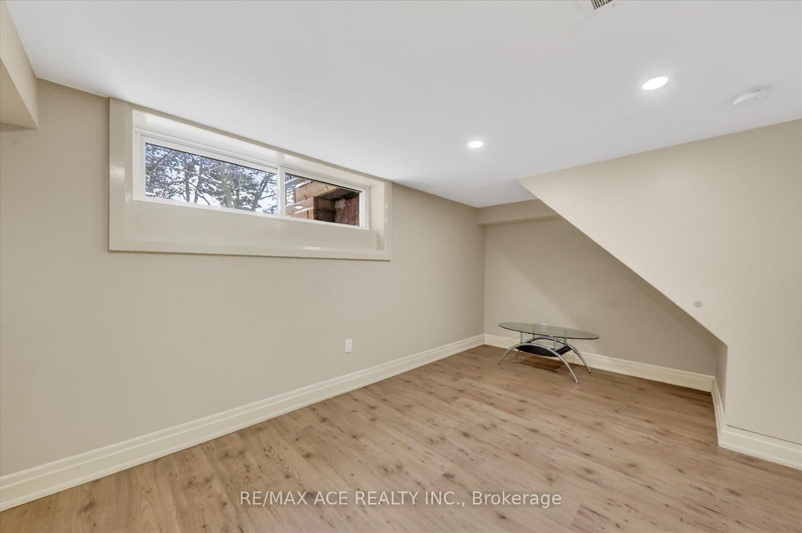 40 Brinloor Boulevard, Unit Bsmt thumbnail 17