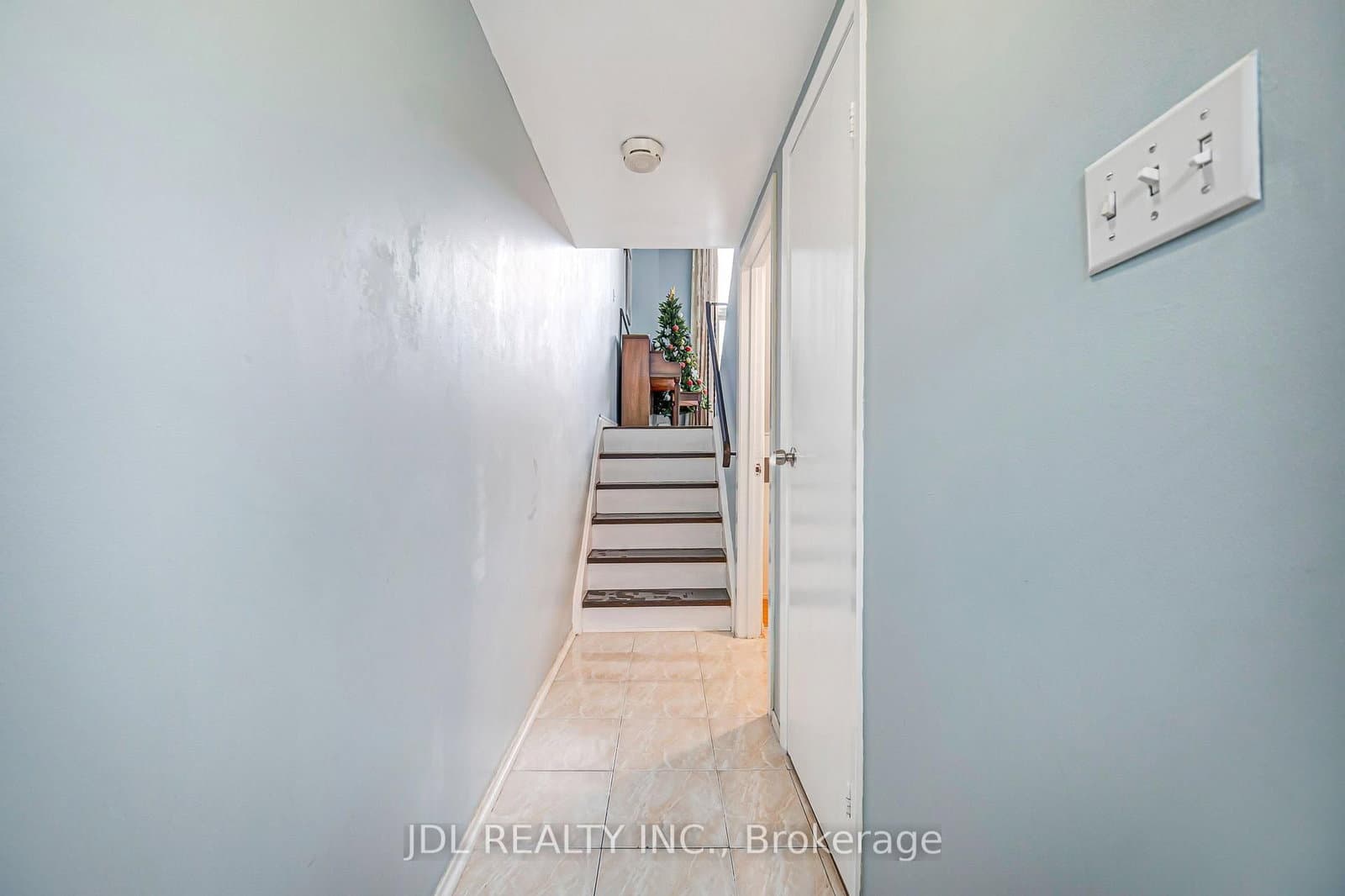 100 Bridletowne Circle, Unit 33 thumbnail 7