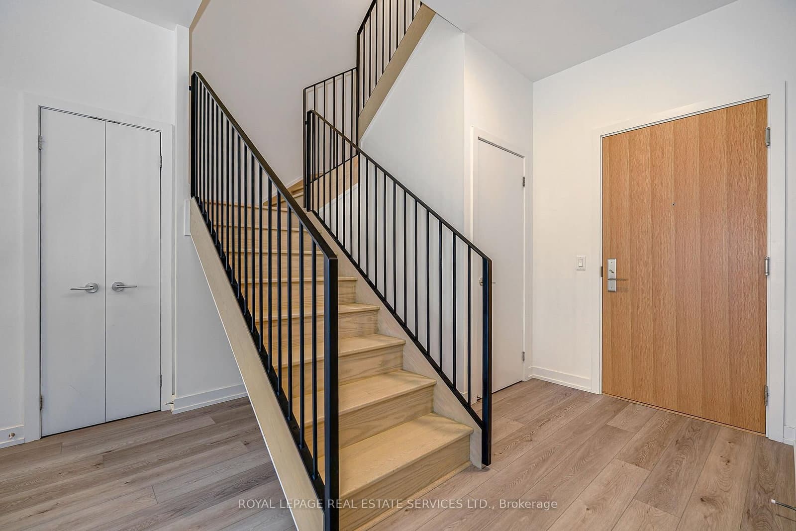 156 Logan Avenue, Unit 131 thumbnail 11