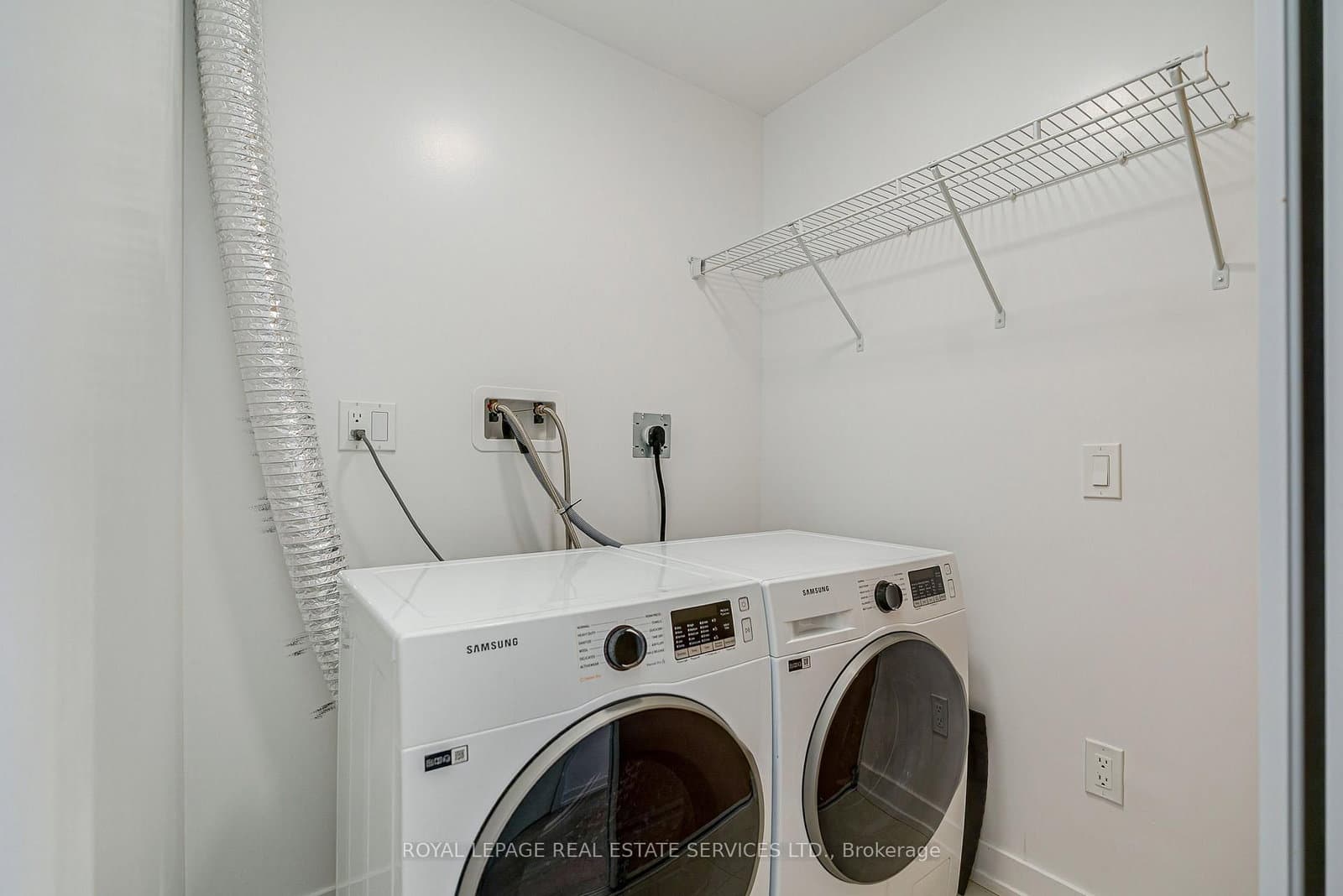 156 Logan Avenue, Unit 131 thumbnail 13