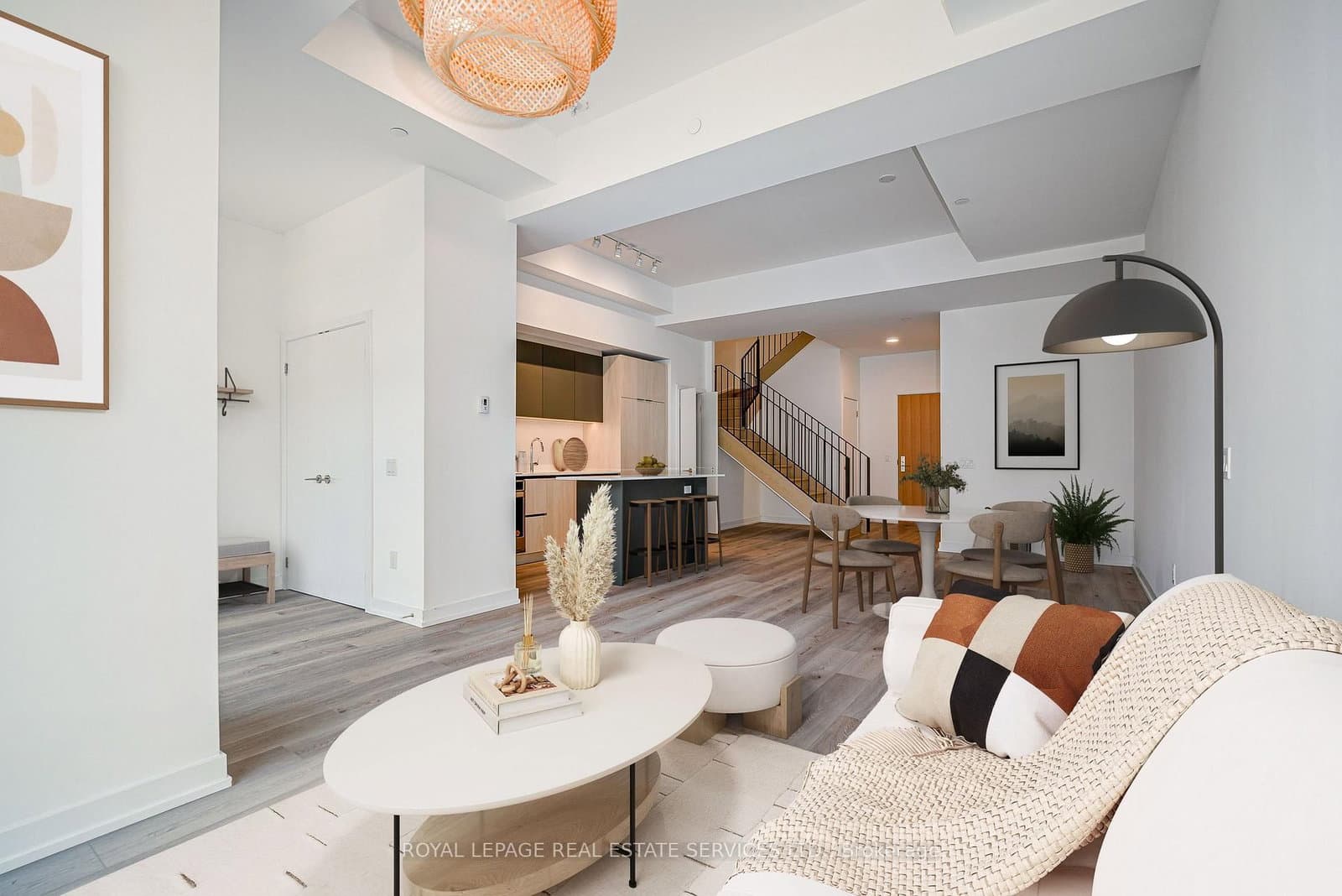 156 Logan Avenue, Unit 131 thumbnail 3