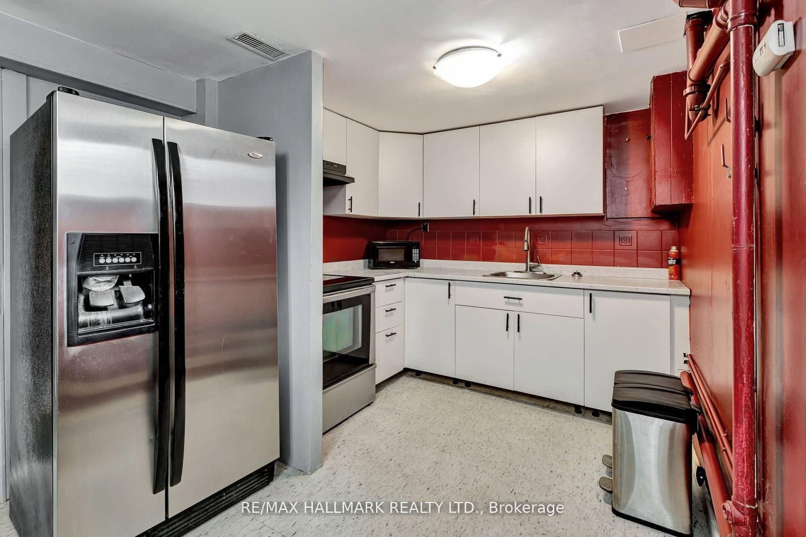 90 Santamonica Boulevard, Unit Bsmt thumbnail 5