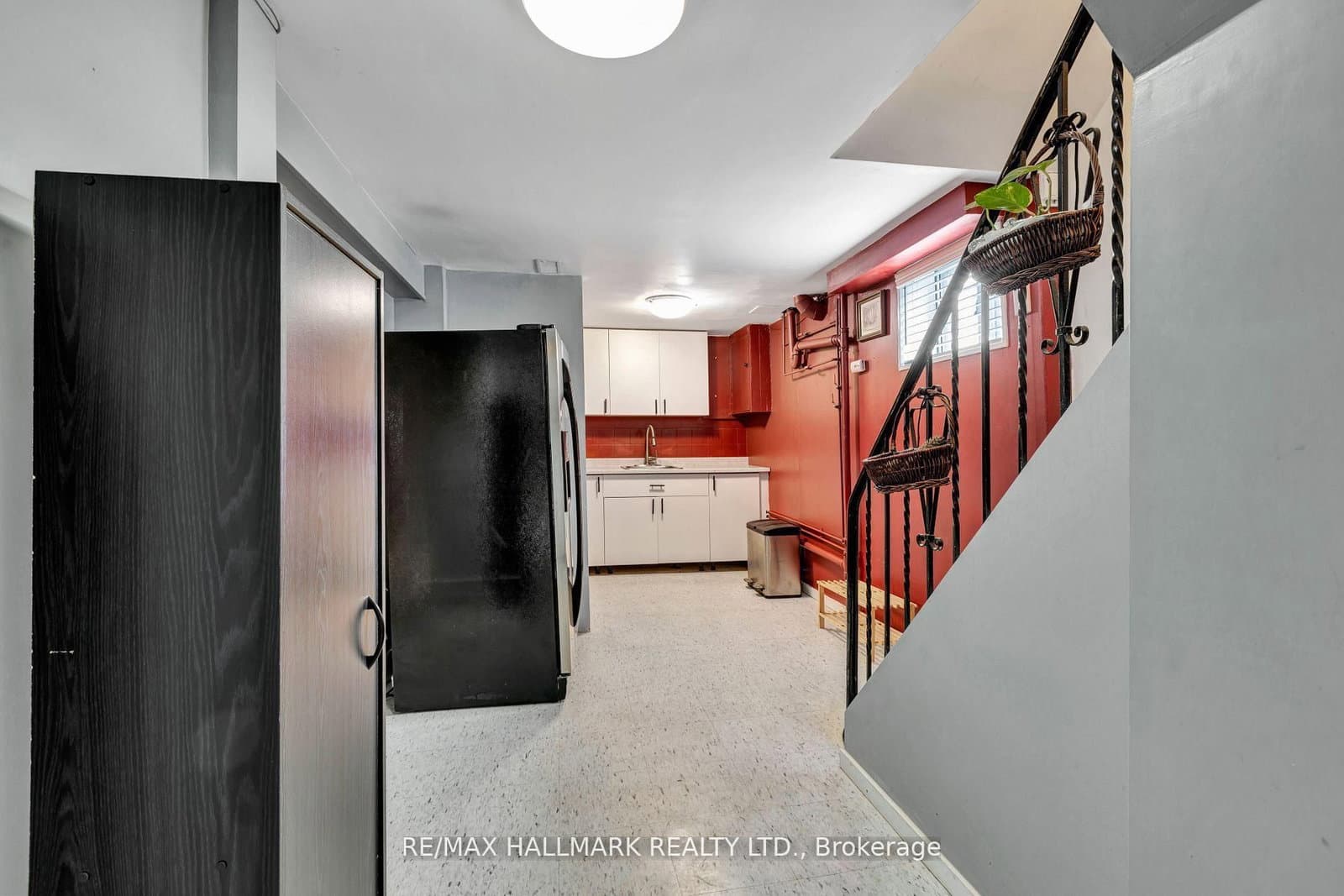 90 Santamonica Boulevard, Unit Bsmt thumbnail 7