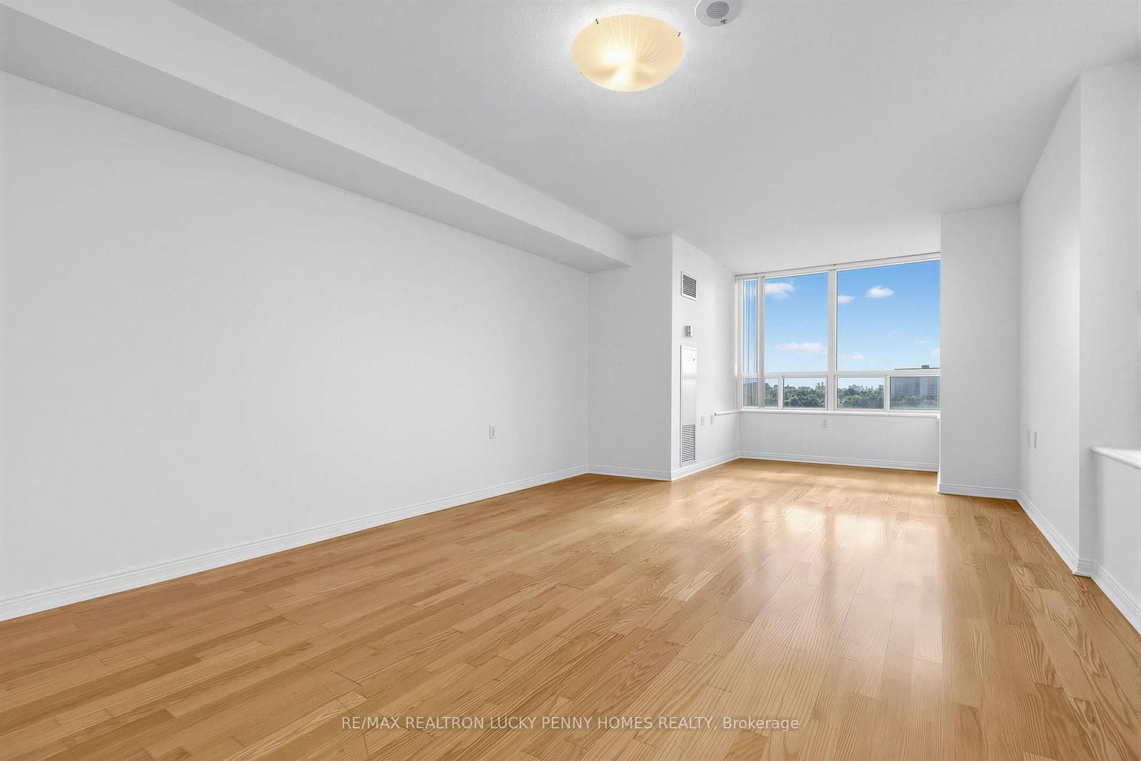 2800 Warden Avenue, Unit 807 thumbnail 11