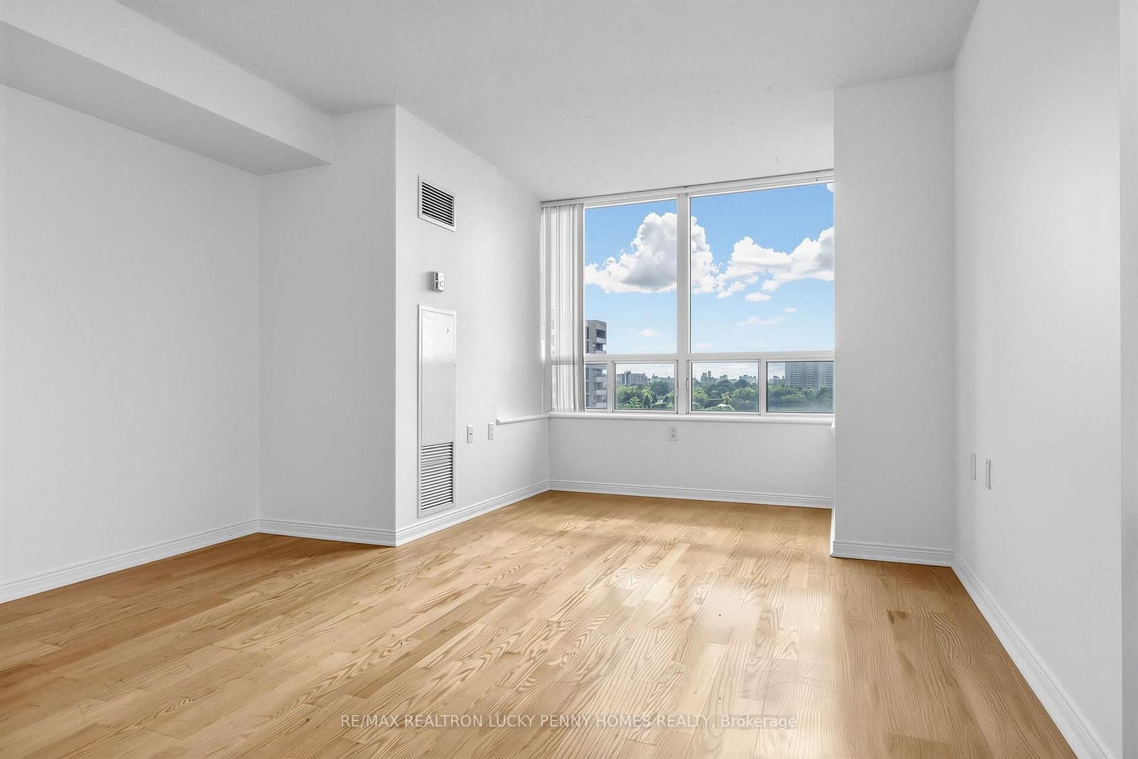 2800 Warden Avenue, Unit 807 thumbnail 14